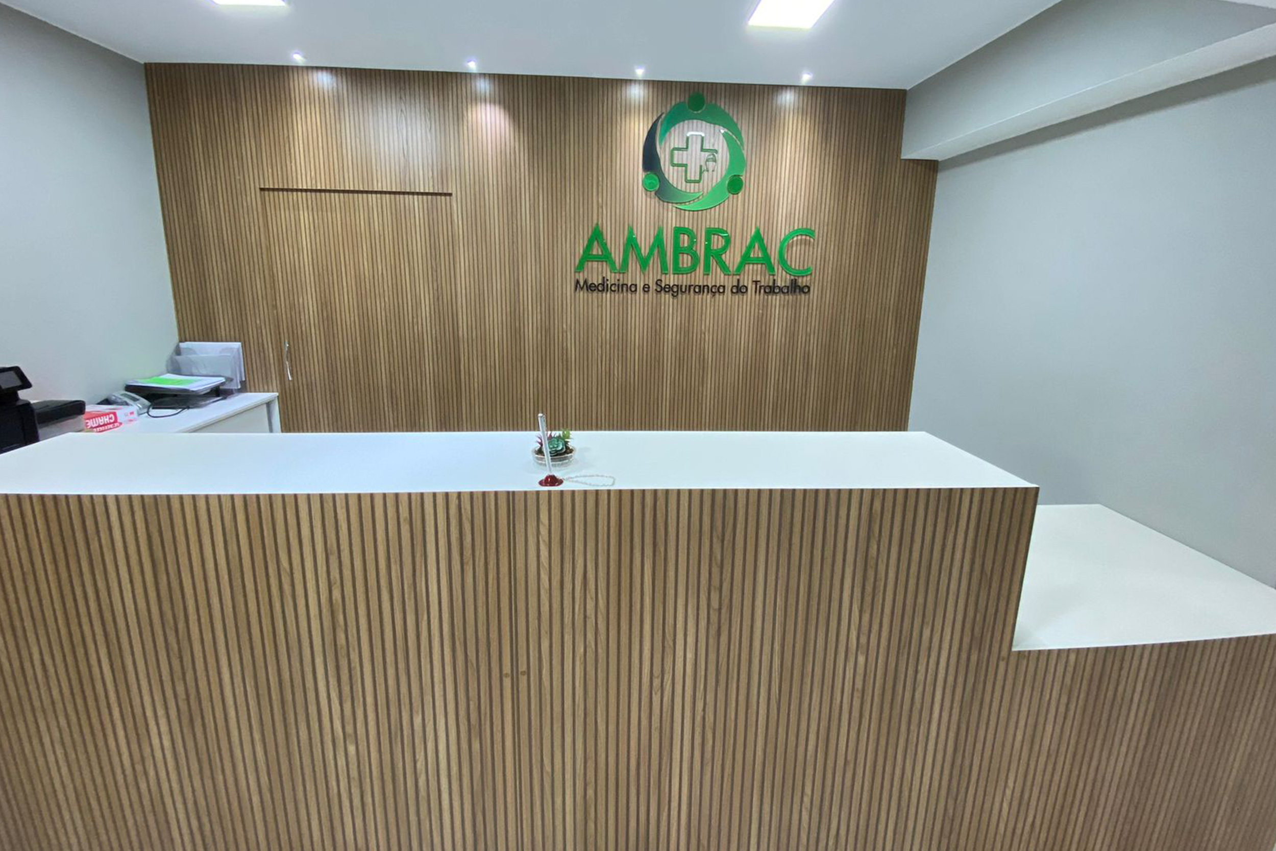 img-emp-ambrac02