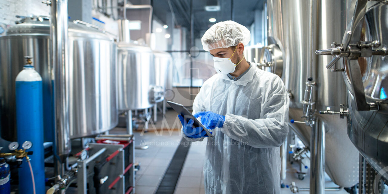 AMBRAC: O que é FICHA de Informação de Segurança de Produtos Químicos (FISPQ) e qual a sua importância em uma empresa?