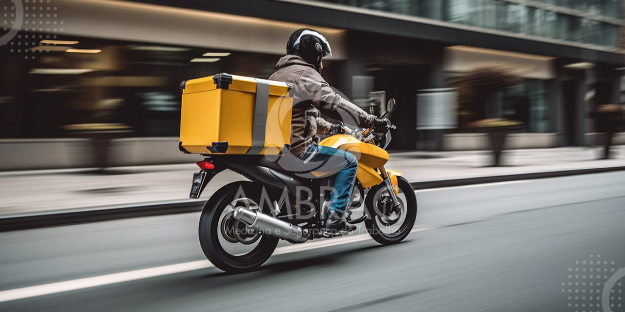 AMBRAC: Conheça os RISCOS do Trabalho do Motociclista Profissional!